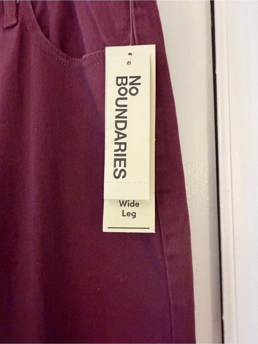 No Boundaries Women's Burgundy Wide Leg Jeans, sz XXL (20) - Picture 5 of 7